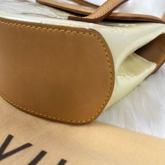 Louis Vuitton Monogram Vernis Perle Shoulder Bag Purse in Biscayne Bay - Picture 8 of 12